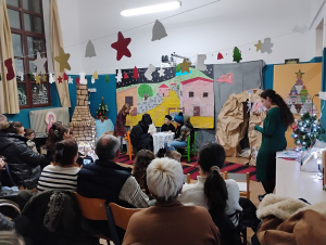 Στιγμιότυπο από το θεατρικό έργο "Μια φάτνη στον Ψηλορείτη"